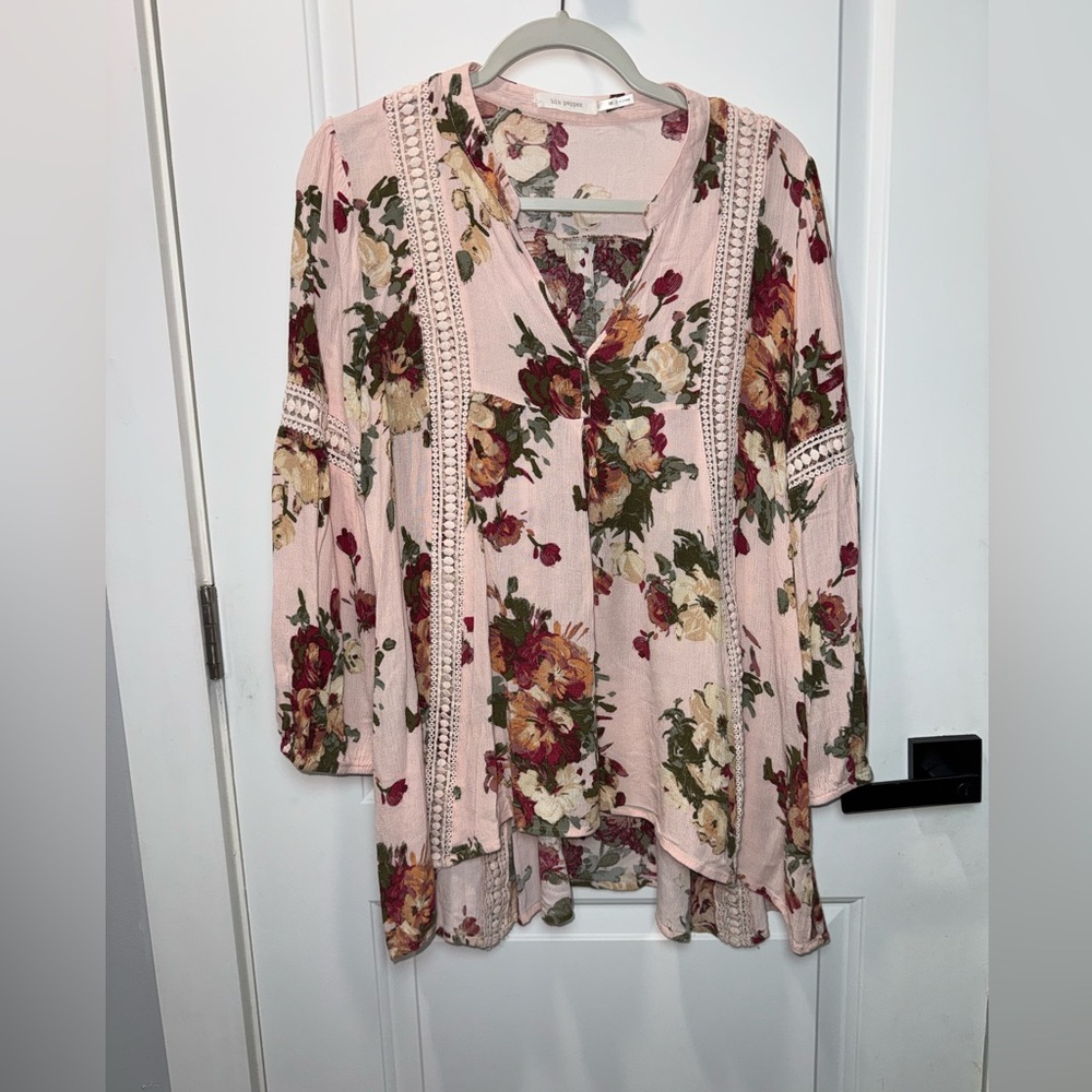 Blu Pepper Long Sleeve Blouse Size M Pink Multi Floral Print V-Neck Style BA6852 - Picture 3 of 11